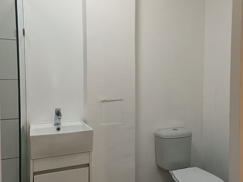 Apartment For Sale in Mowbray - Photo 8