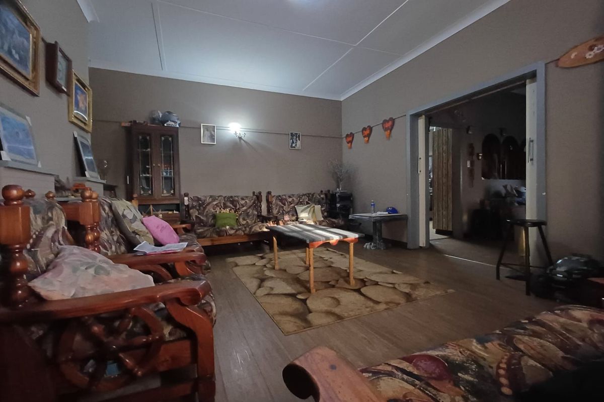 House For Sale in Stilfontein Central - Photo 4