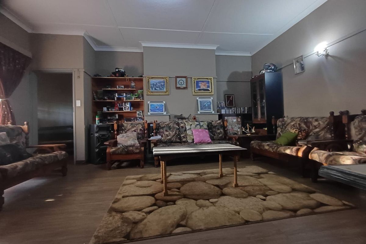 House For Sale in Stilfontein Central - Photo 3