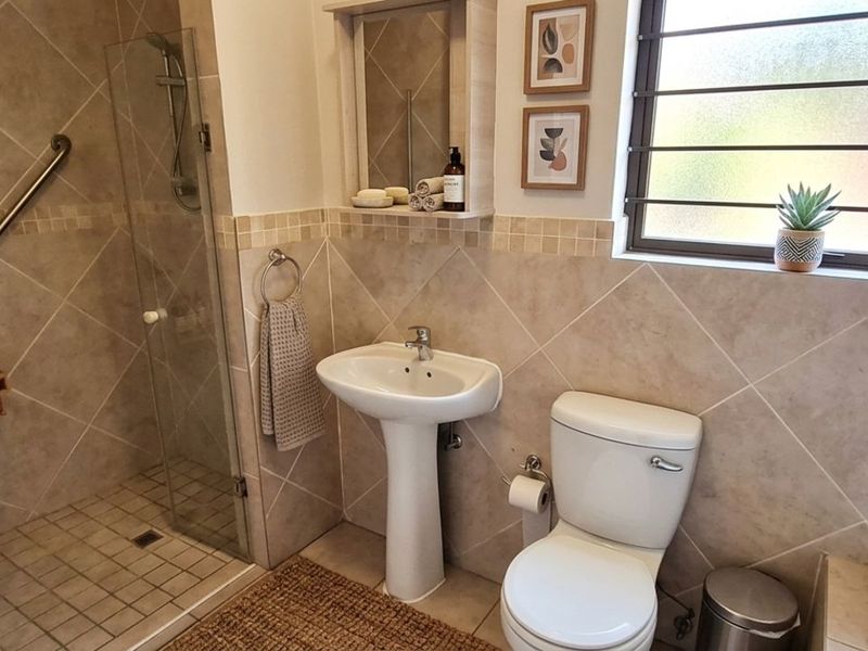 Townhouse For Sale in Eldoraigne - Photo 8