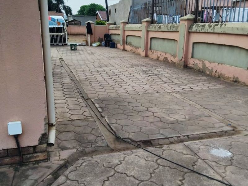 House For Sale in Mamelodi East - Photo 5