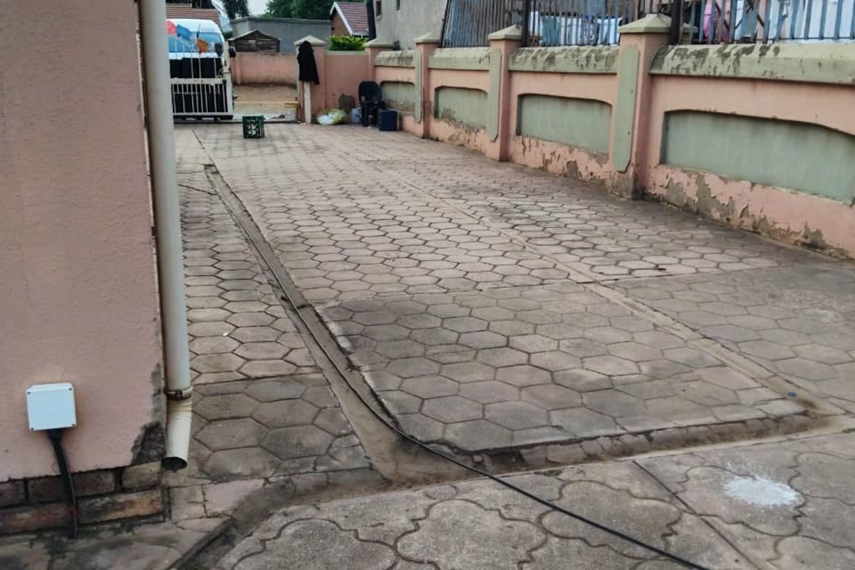 House For Sale in Mamelodi East - Photo 5