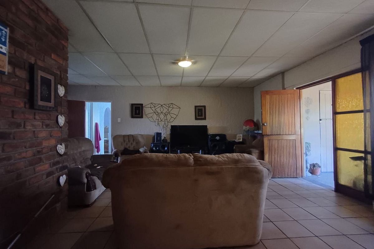 House For Sale in Orkney Park - Photo 5