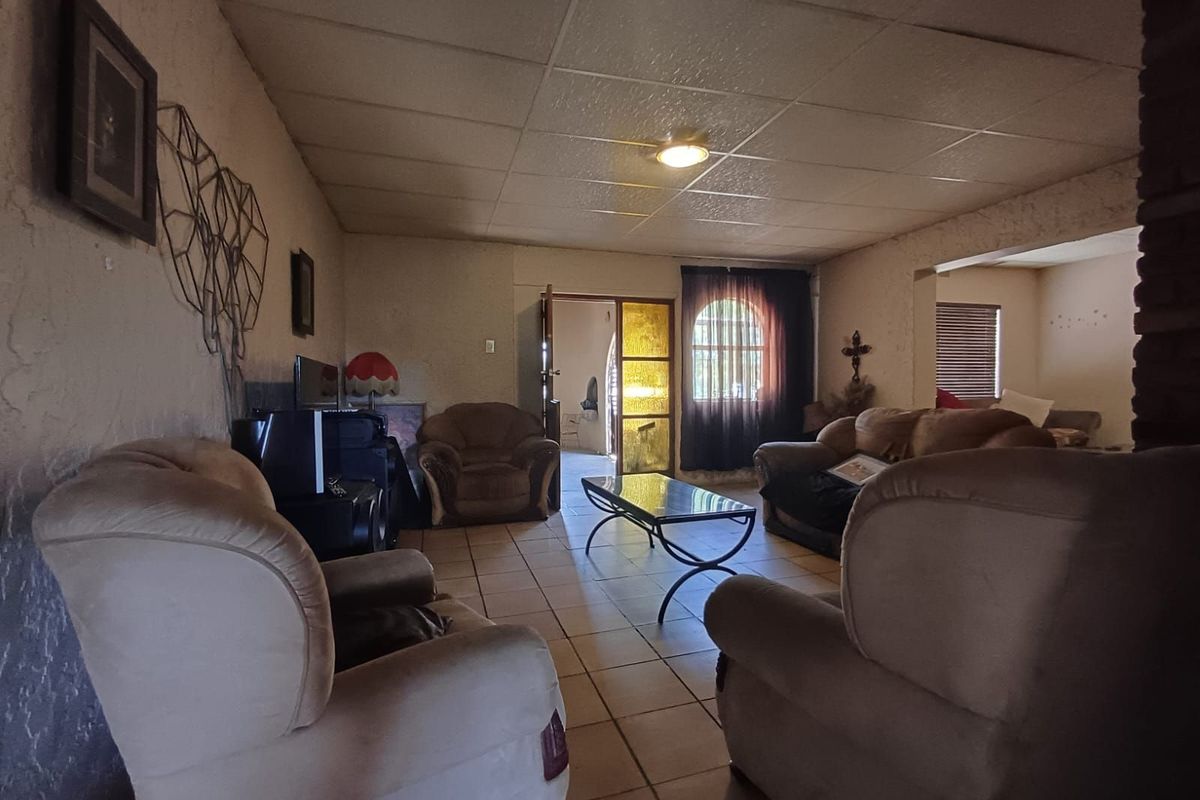 House For Sale in Orkney Park - Photo 4
