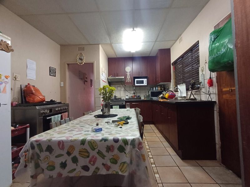 House For Sale in Orkney Park - Photo 8