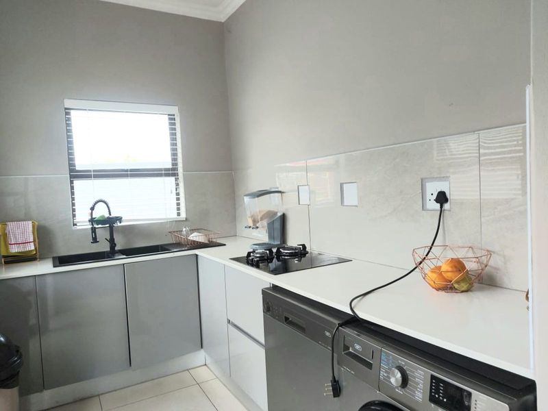 House For Sale in Savannah Country Estate - Photo 6