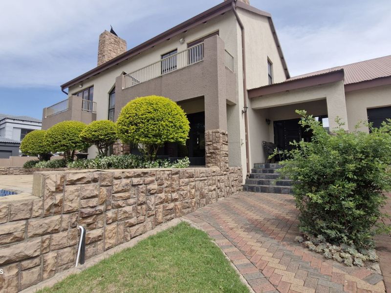 House For Sale in Bankenveld - Photo 3