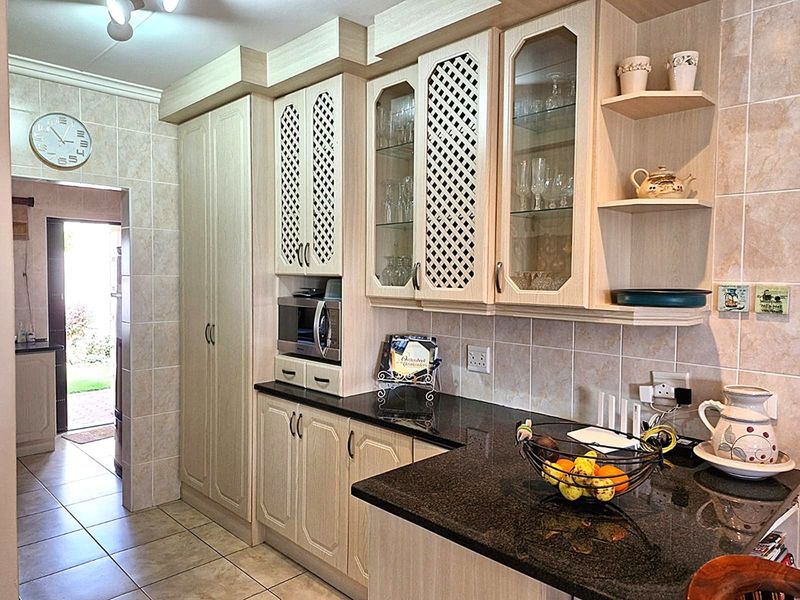 House For Sale in Reebok - Photo 8