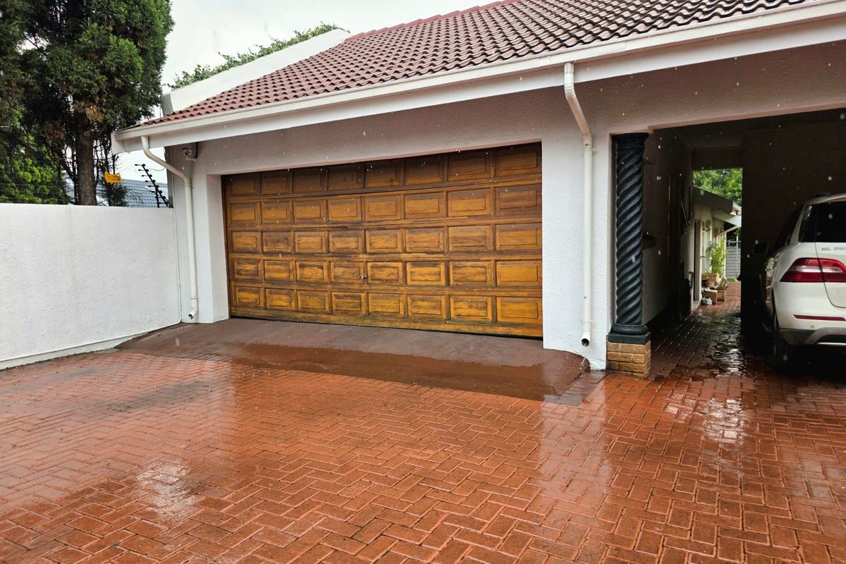 House For Sale in Secunda Central - Photo 2