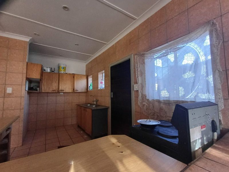 House For Sale in Stilfontein Ext 4 - Photo 8