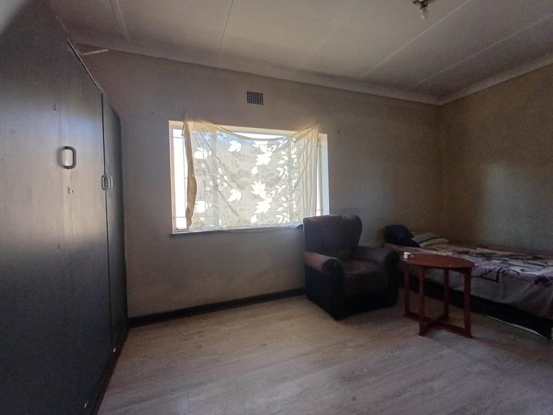 House For Sale in Stilfontein Ext 4 - Photo 5