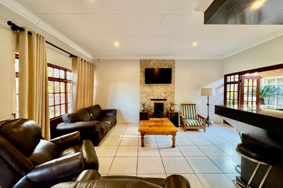 House For Sale in Secunda Central - Photo 3