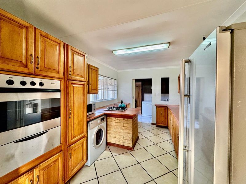 House For Sale in Secunda Central - Photo 9