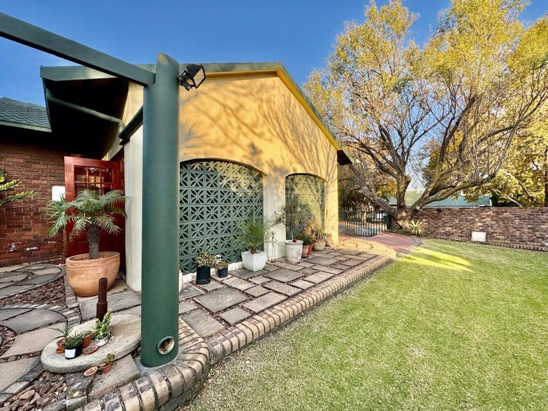 House For Sale in Secunda Central - Photo 2