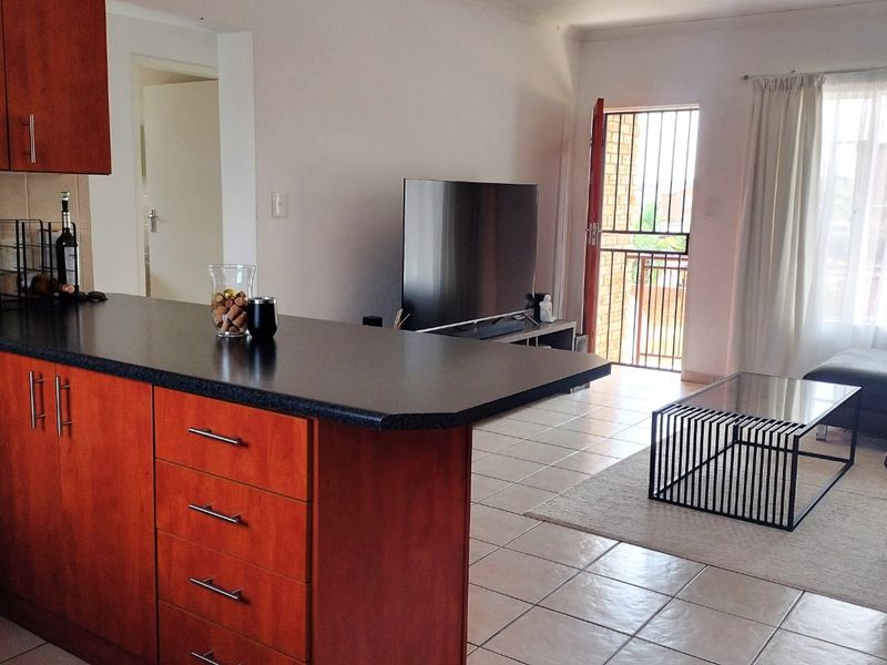 Apartment For Sale in Strubensvallei - Photo 10