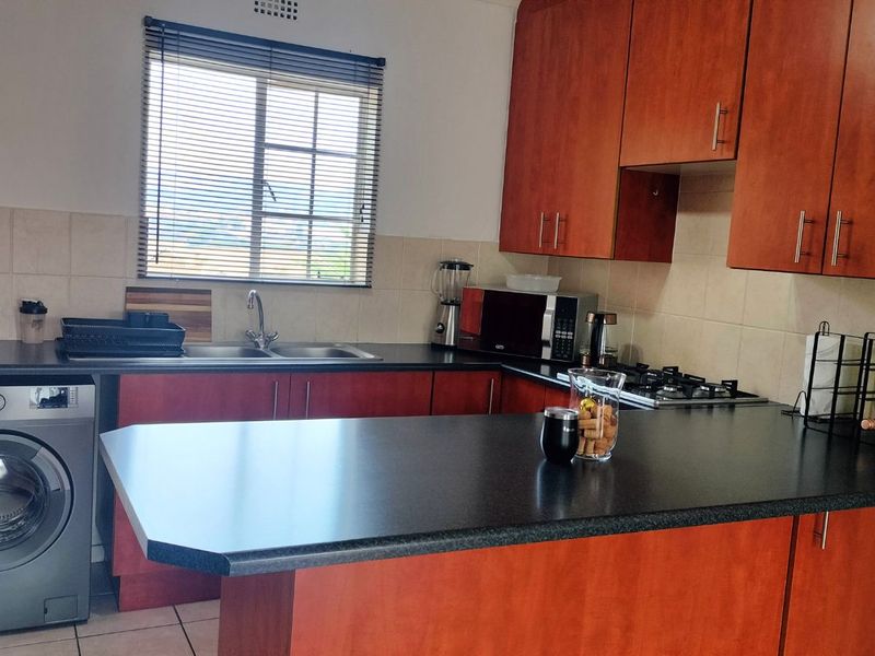 Apartment For Sale in Strubensvallei - Photo 9