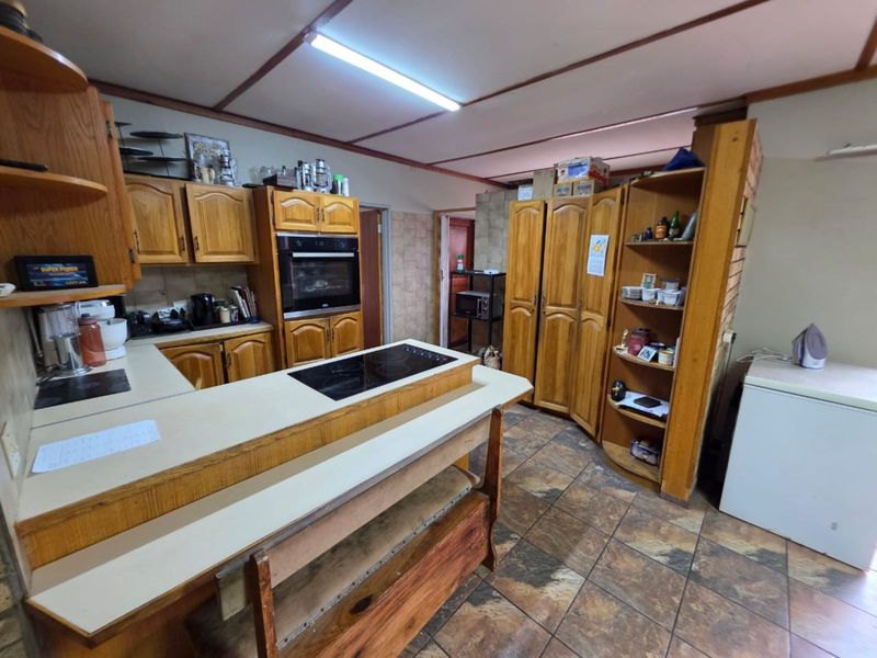 House For Sale in El Toro Park - Photo 4