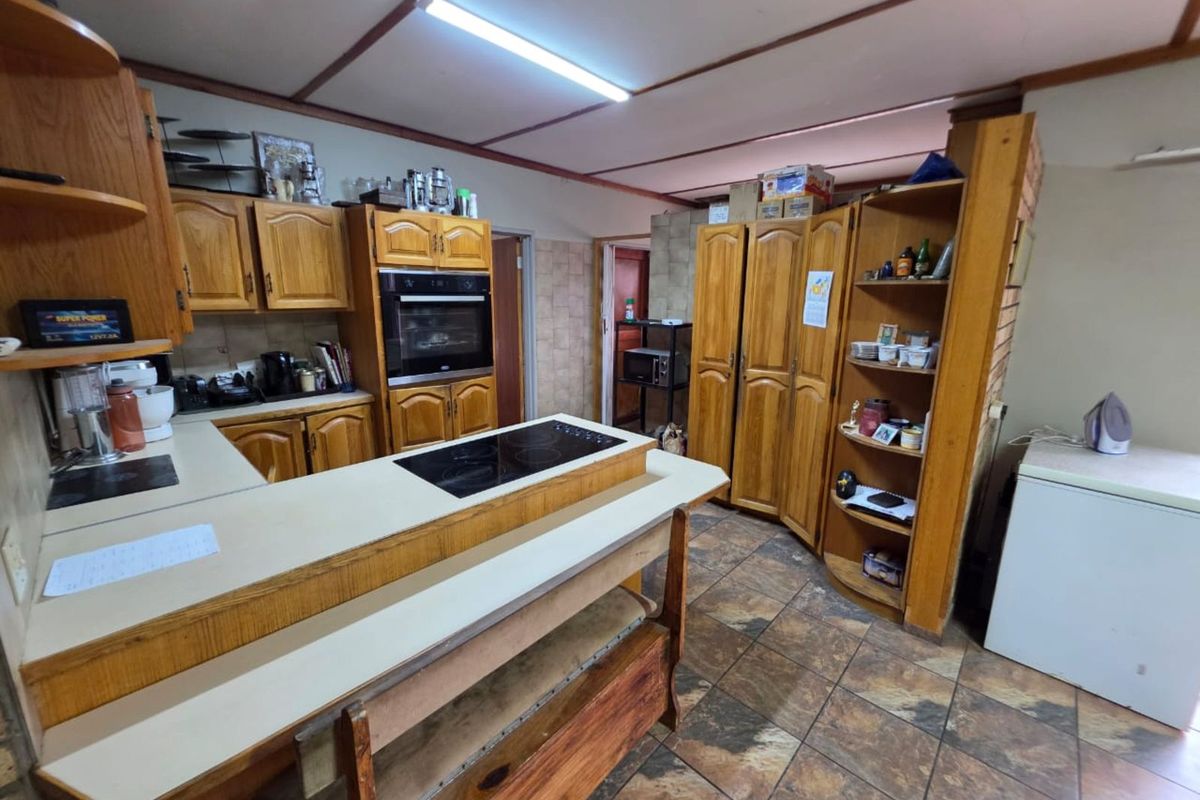 House For Sale in El Toro Park - Photo 4