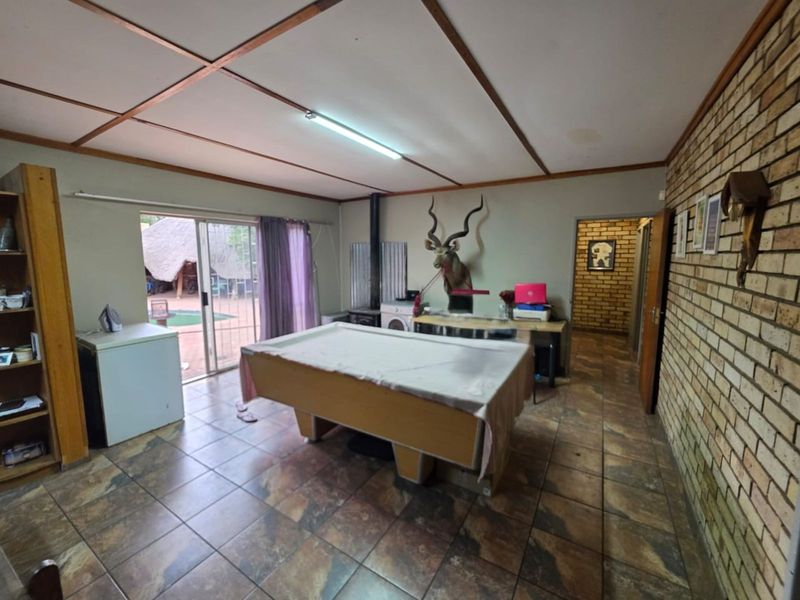 House For Sale in El Toro Park - Photo 9