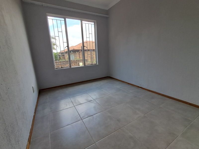 Townhouse For Sale in Wilgeheuwel - Photo 8