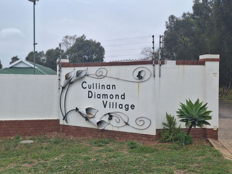 Townhouse For Sale in Cullinan Central - Photo 2
