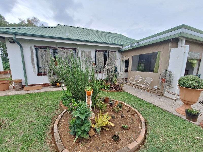 Townhouse For Sale in Cullinan Central - Photo 3