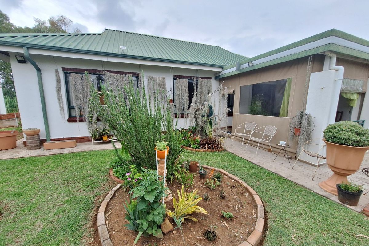 Townhouse For Sale in Cullinan Central - Photo 3