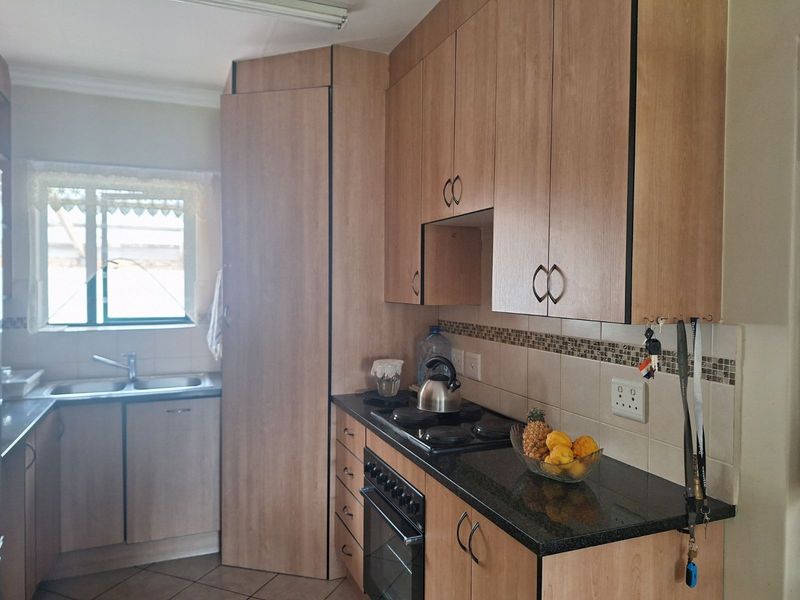 Townhouse For Sale in Cullinan Central - Photo 4