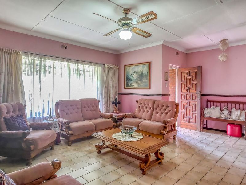 House For Sale in Discovery - Photo 4