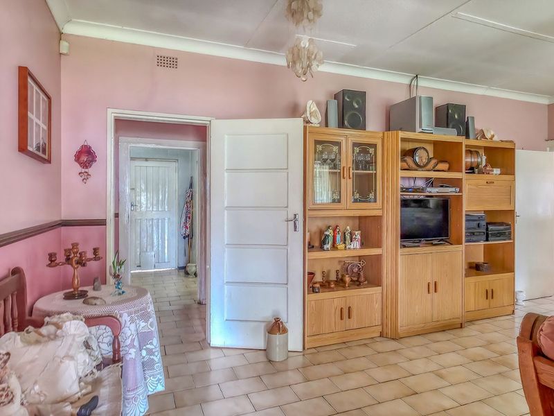 House For Sale in Discovery - Photo 5