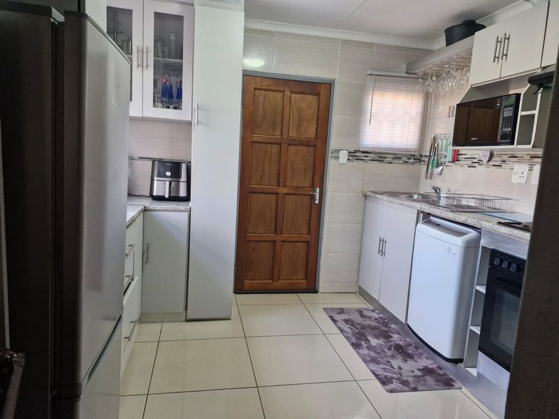 House For Sale in Kya Sands - Photo 6