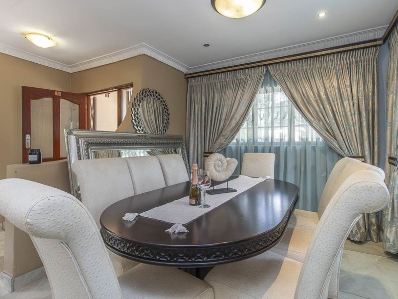 House For Sale in Hillcrest Central - Photo 3