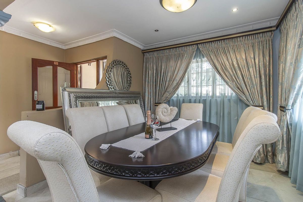 House For Sale in Hillcrest Central - Photo 3