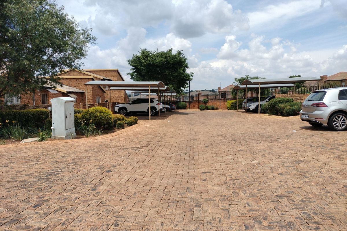 Apartment For Sale in Erand Gardens - Photo 3