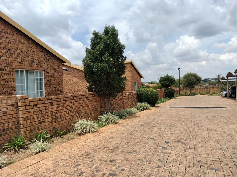 Apartment For Sale in Erand Gardens - Photo 2