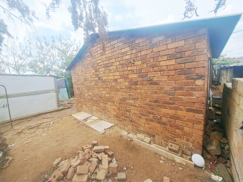 House For Sale in Mamelodi East - Photo 2