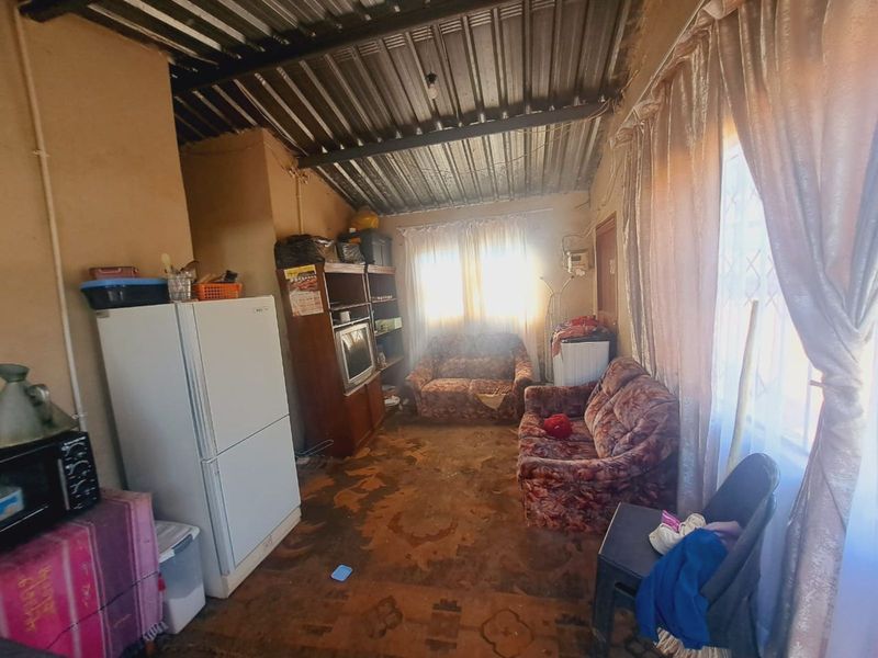 House For Sale in Mamelodi East - Photo 10