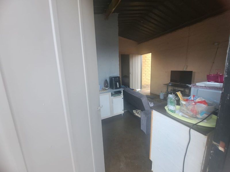 House For Sale in Mamelodi East - Photo 9