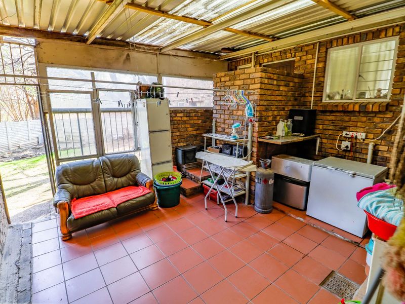 House For Sale in Rooihuiskraal - Photo 8