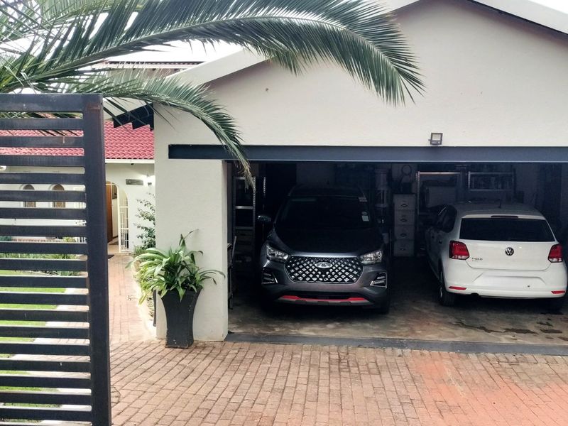 House For Sale in Helderkruin - Photo 3