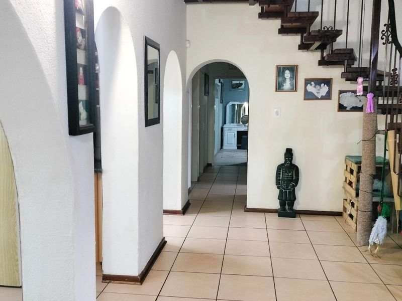 House For Sale in Helderkruin - Photo 8