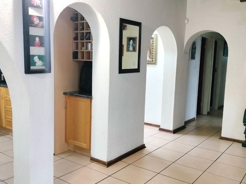 House For Sale in Helderkruin - Photo 9