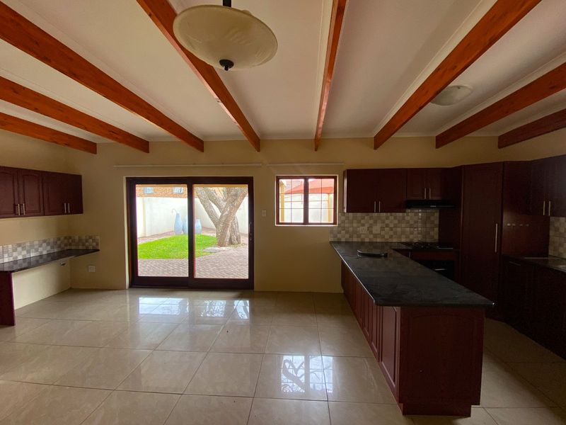 Apartment For Sale in Polokwane Central - Photo 8
