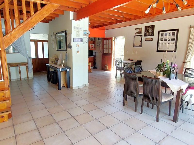 House For Sale in Pine Acres - Photo 4