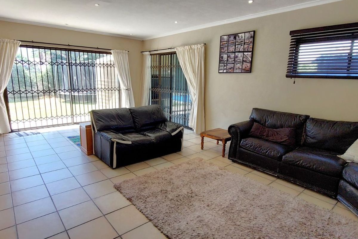 House For Sale in Pine Acres - Photo 3