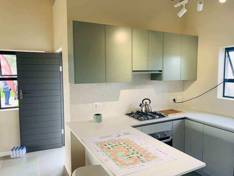 Townhouse For Sale in Pacaltsdorp - Photo 5