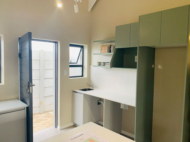 Townhouse For Sale in Pacaltsdorp - Photo 4