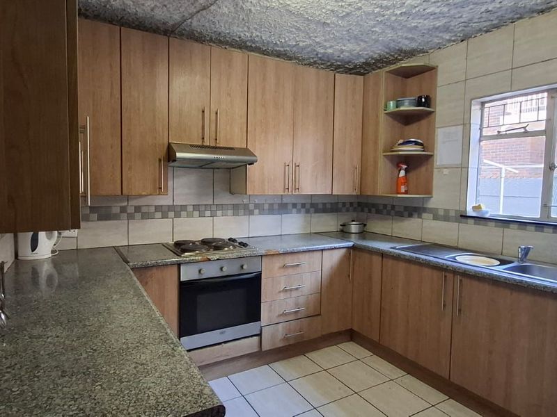 Townhouse For Sale in Welgelegen - Photo 6