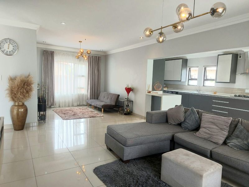 Townhouse For Sale in Savannah Country Estate - Photo 4