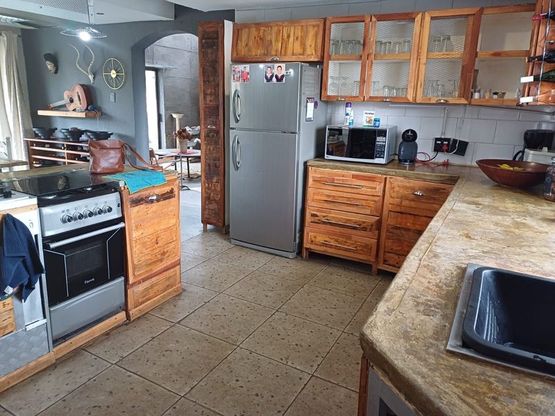 House For Sale in Volksrust Central - Photo 2